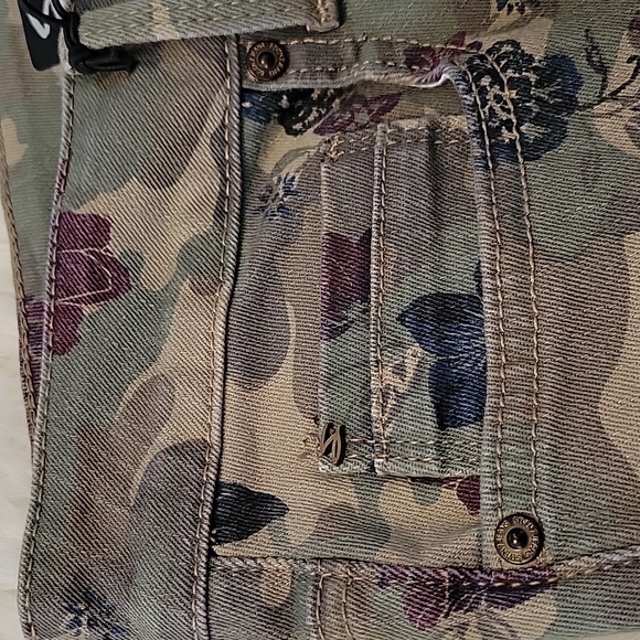 Seven 7 Mid Rise Ankle Skinny NWT - Picture 4 of 7